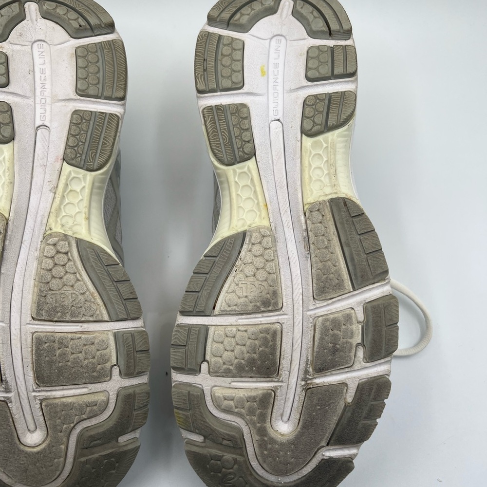 🏃‍♀️ ASICS Gel-Nimbus Running Shoes | Women’s US 10 | Gray | Cushioned Comfort - Picture 9 of 12